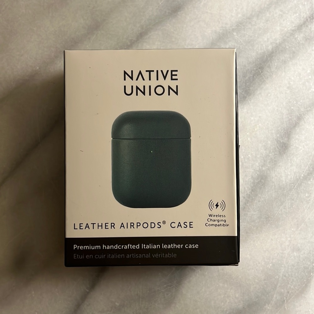 Native Union Leather Airpods Case